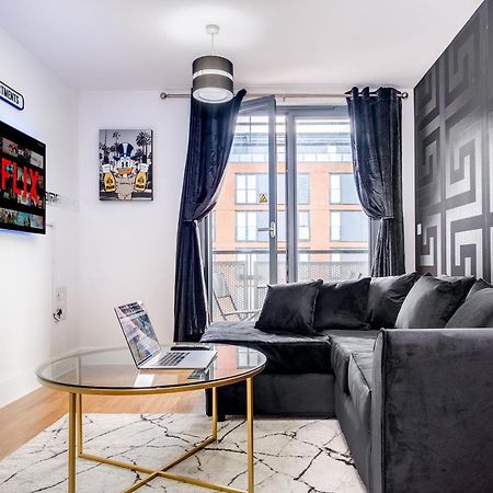Maevela Apartments - Arcadian Versace Themed Apt ☆ Huge Balcony / Free Parking → Free Netflix -2 Min Walk From Birmingham Hippodrome Theatre, Arcadian, China Town, Sidewalk Club, Gay Village, 5 Mins From New Street Train Station - Birmingham Grand Ce Exterior photo