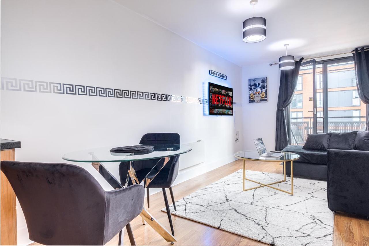 Maevela Apartments - Arcadian Versace Themed Apt ☆ Huge Balcony / Free Parking → Free Netflix -2 Min Walk From Birmingham Hippodrome Theatre, Arcadian, China Town, Sidewalk Club, Gay Village, 5 Mins From New Street Train Station - Birmingham Grand Ce Exterior photo