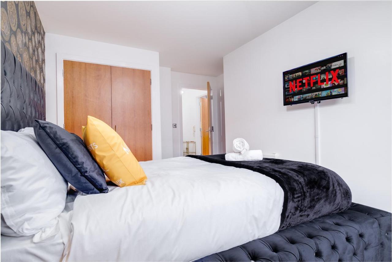 Maevela Apartments - Arcadian Versace Themed Apt ☆ Huge Balcony / Free Parking → Free Netflix -2 Min Walk From Birmingham Hippodrome Theatre, Arcadian, China Town, Sidewalk Club, Gay Village, 5 Mins From New Street Train Station - Birmingham Grand Ce Exterior photo