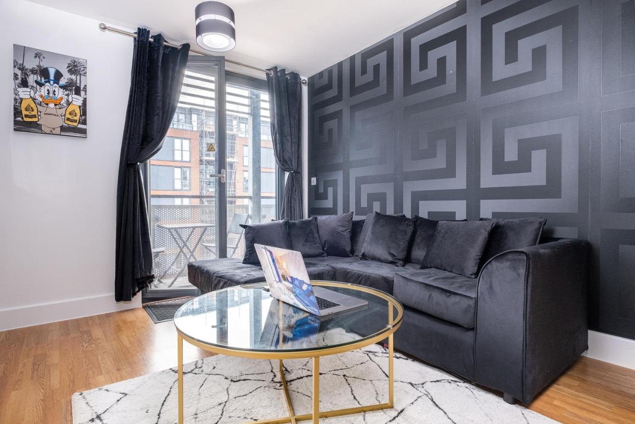 Maevela Apartments - Arcadian Versace Themed Apt ☆ Huge Balcony / Free Parking → Free Netflix -2 Min Walk From Birmingham Hippodrome Theatre, Arcadian, China Town, Sidewalk Club, Gay Village, 5 Mins From New Street Train Station - Birmingham Grand Ce Exterior photo