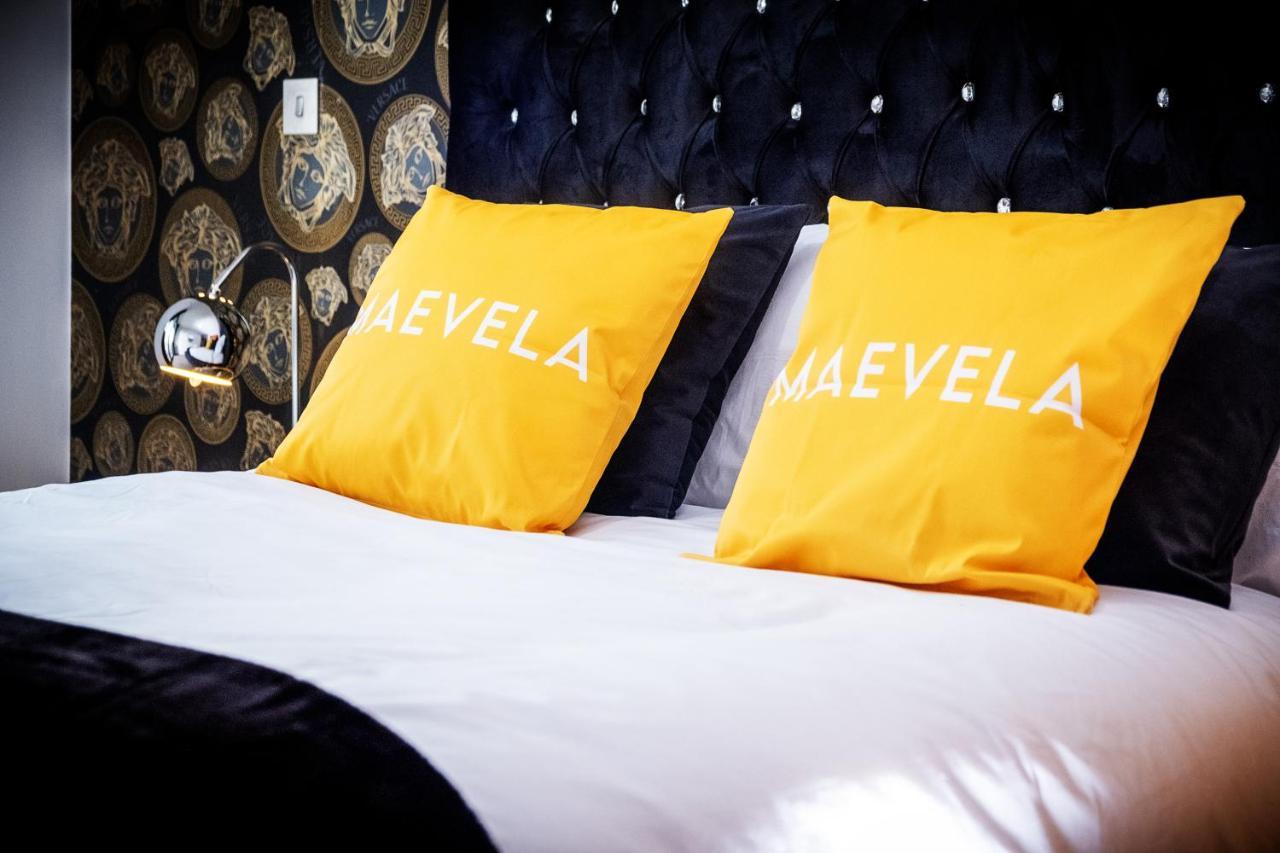 Maevela Apartments - Arcadian Versace Themed Apt ☆ Huge Balcony / Free Parking → Free Netflix -2 Min Walk From Birmingham Hippodrome Theatre, Arcadian, China Town, Sidewalk Club, Gay Village, 5 Mins From New Street Train Station - Birmingham Grand Ce Exterior photo