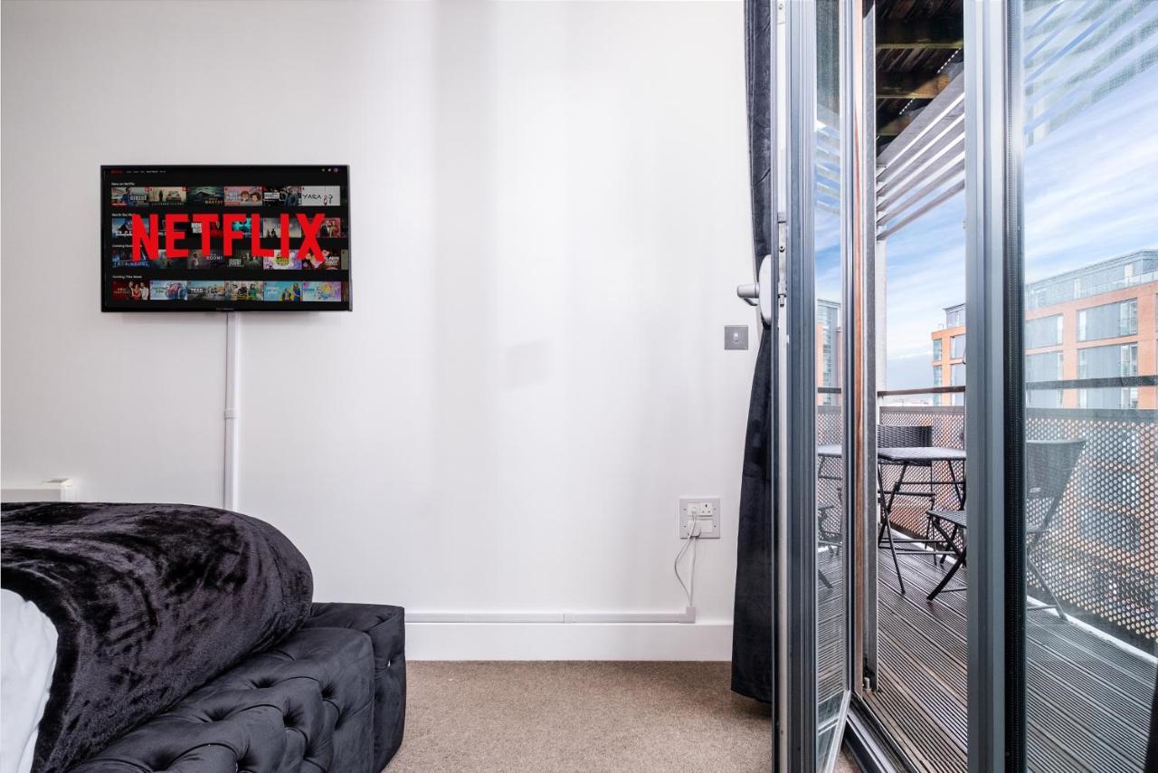Maevela Apartments - Arcadian Versace Themed Apt ☆ Huge Balcony / Free Parking → Free Netflix -2 Min Walk From Birmingham Hippodrome Theatre, Arcadian, China Town, Sidewalk Club, Gay Village, 5 Mins From New Street Train Station - Birmingham Grand Ce Exterior photo